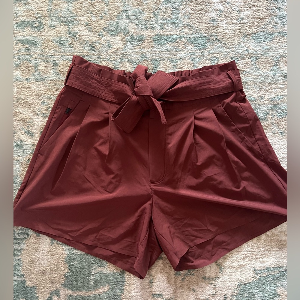 Athleta Skyline Short II in Rust/Burgundy/Red Sz 8